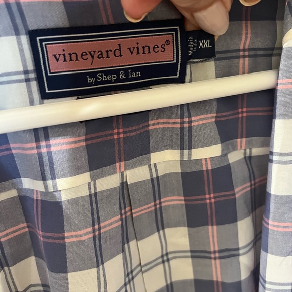 Vineyard vines button down - Picture 3 of 5